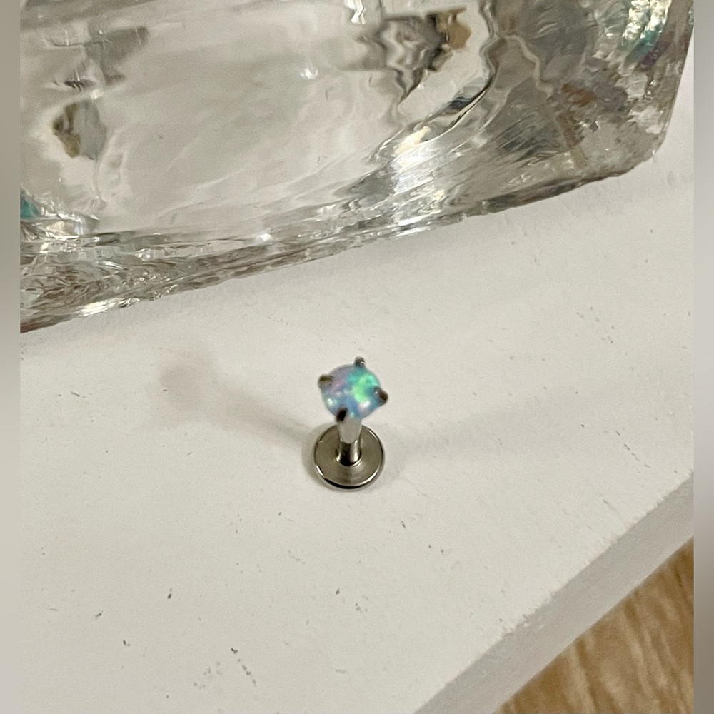 Blue opal 1Pc 16g Labret Piercing Stud NWT - Picture 8 of 8